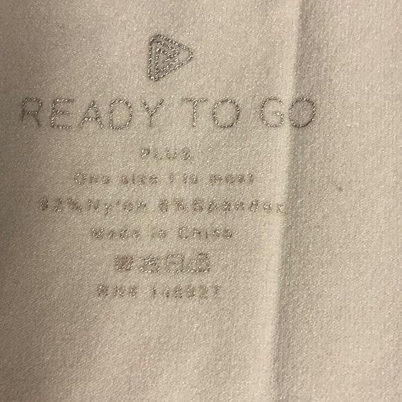 Chic White Camisole Top - Picture 5 of 5